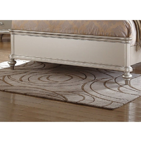 Tufted Headboard Bed