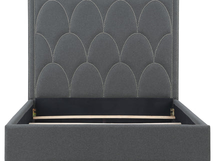 Maille - Panel Bed With Scalloped Headboard
