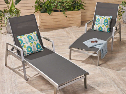 Oaxton - Chaise Lounge