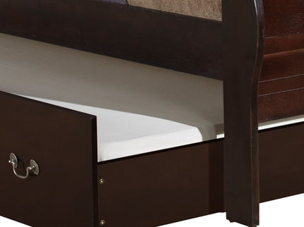 Elegant Trundle Bed With Timeless Charm