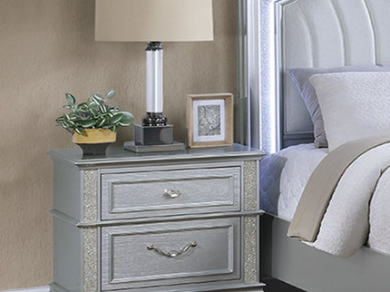 3 Piece Bedroom Set With Elegant Bed, 2 Nightstands