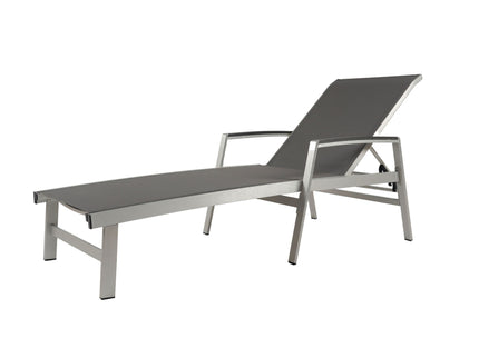 Oaxton - Chaise Lounge