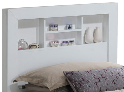 Bed With Transitional Design Stylish