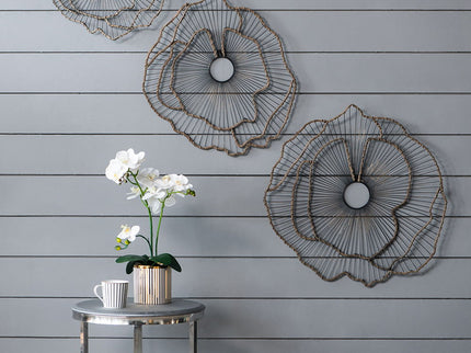 Metal Flowers Wall Decor, Transitional Wall Floral Sculpture For Foyer Porch Hallway Entrance (Set of 3) - Gold