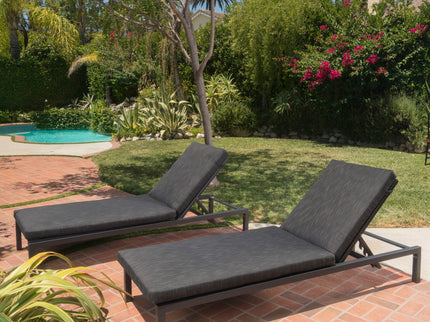 Modern Chaise Lounge With Wate Resistant Fabric Cushions