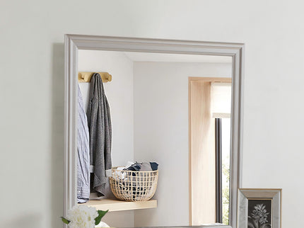 Traditional Wall Mirror For Any Space