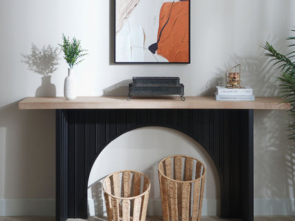 Arch Fluted Table