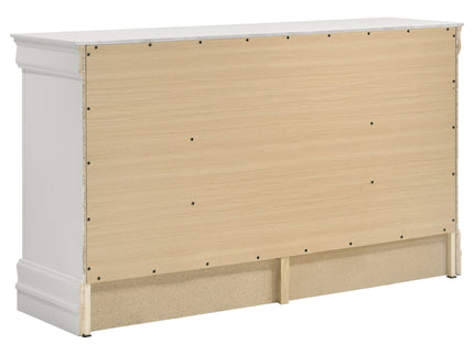 Bedroom Set With Curved Details