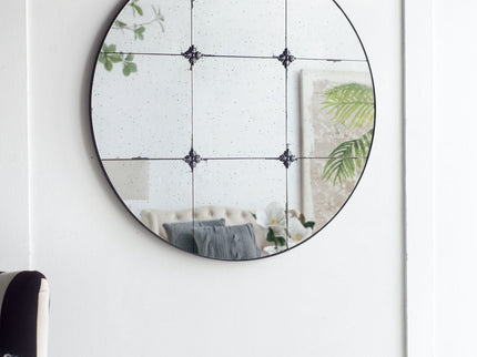 Traditional Decor Style Round Antique Glass Wall Mirror, Wall Decor For For Bathroom Entryway Console Lean Against Wall - Black
